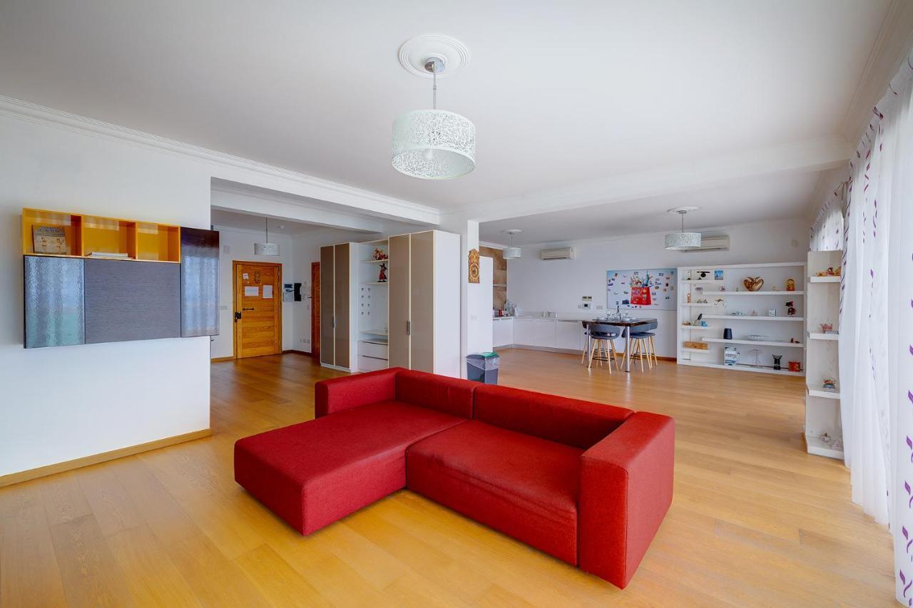 Seafront Apartment In Sliema With Pool, Upmarket Complex Εξωτερικό φωτογραφία