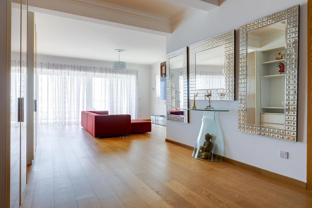 Seafront Apartment In Sliema With Pool, Upmarket Complex Εξωτερικό φωτογραφία