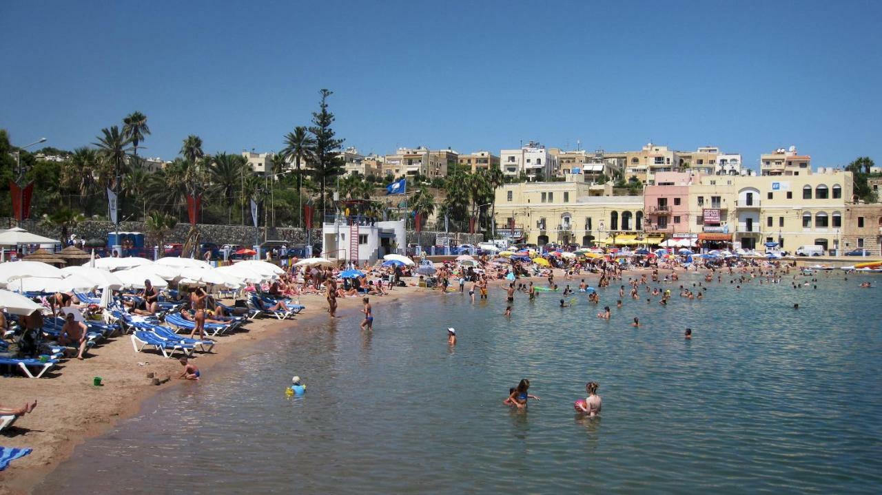 Seafront Apartment In Sliema With Pool, Upmarket Complex Εξωτερικό φωτογραφία