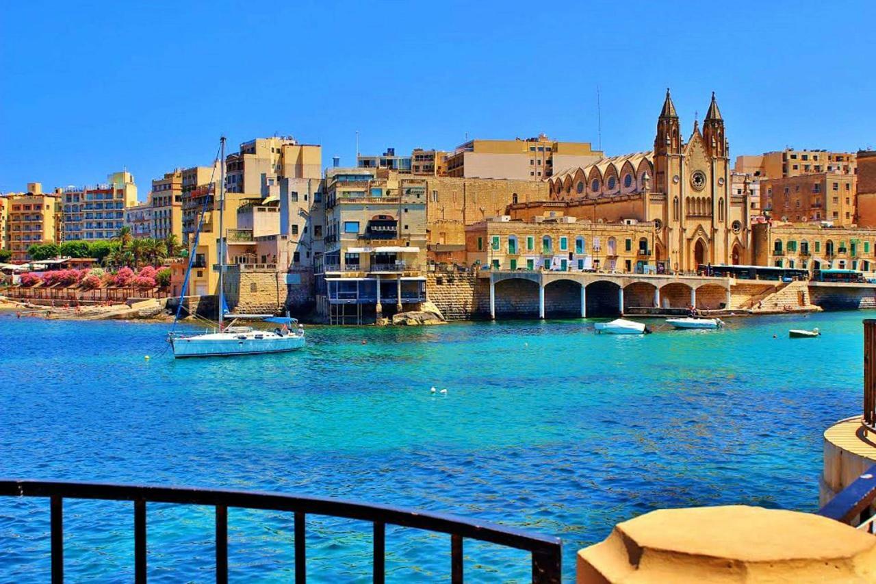 Seafront Apartment In Sliema With Pool, Upmarket Complex Εξωτερικό φωτογραφία